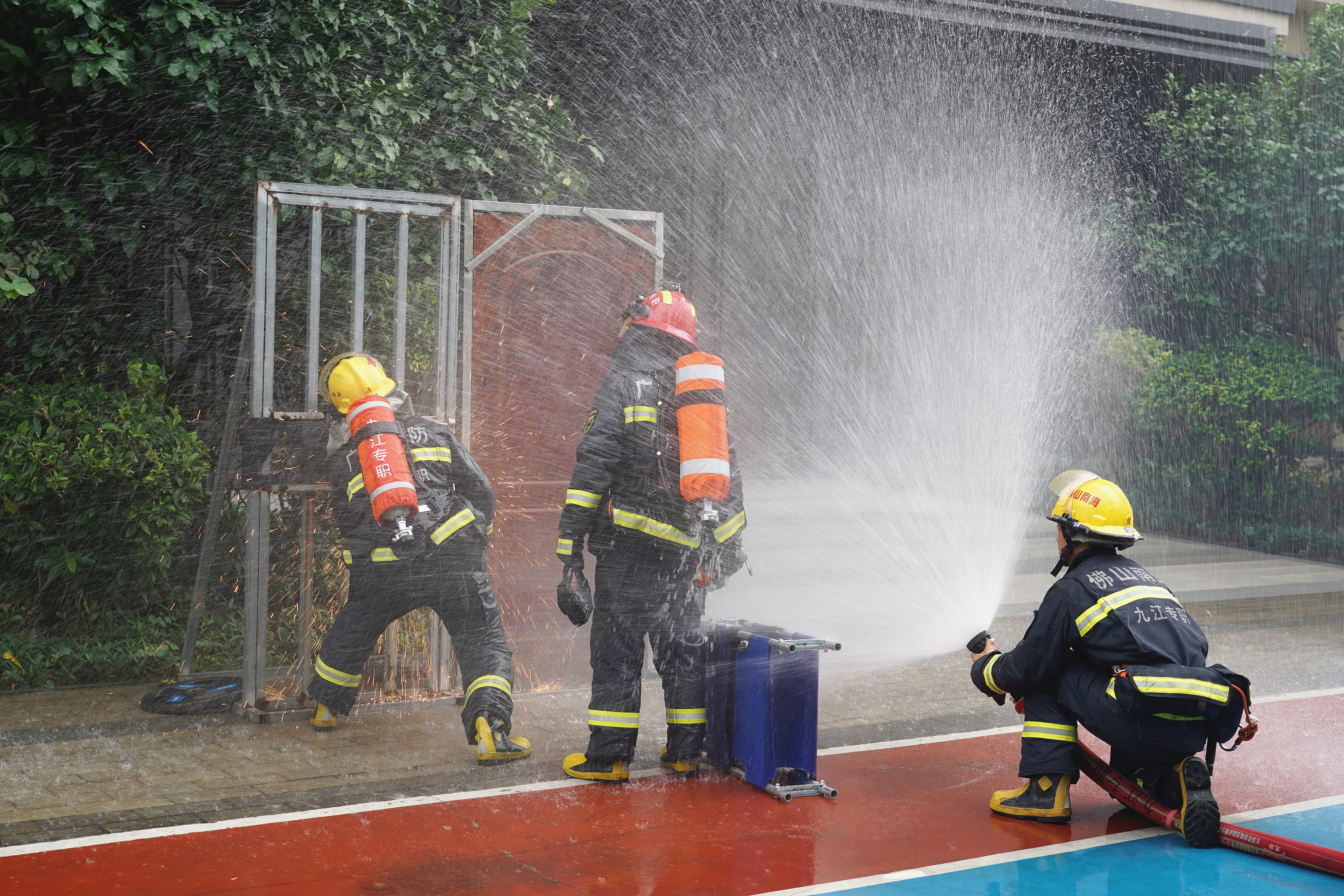 愛麗斯新材料亮相九江消防宣傳月，以防火科技踐行社會責(zé)任